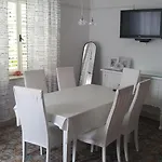 Barko And Apartamento Hvar Town