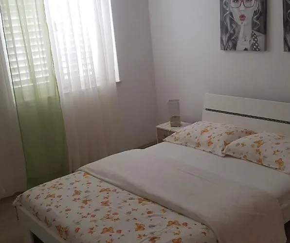 Barko And アパート フヴァル