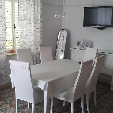 Barko And Apartment Hvar Town