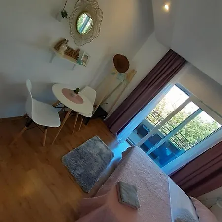 Barko And * Χβαρ