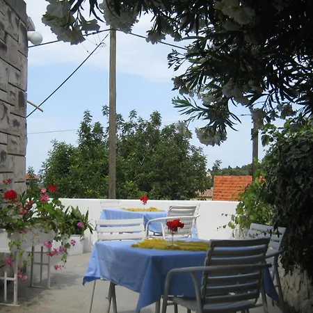 Daire Barko And Hvar Town