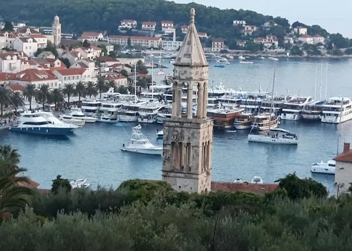 Barko And Appartement Hvar Town