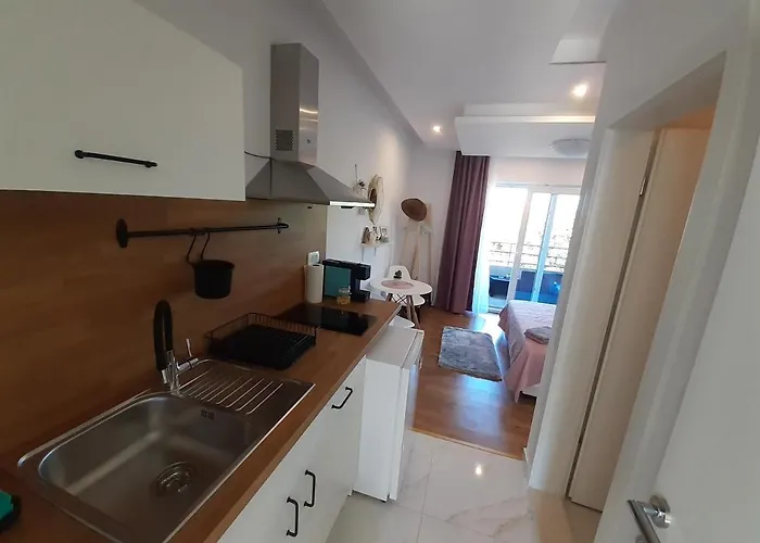 Barko And * Hvar Town