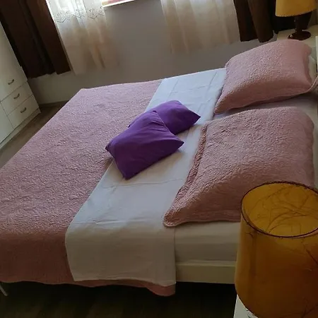 Barko And Апартаменти Хвар